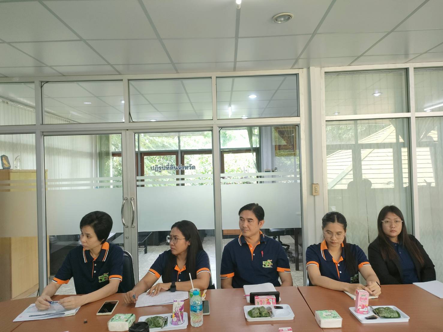 title - ผู้ตรวจราชการ ส.ป.ก. ประชุมตรวจติดตามความก้าวหน้าผลการดำเนินงานตามแผนการตรวจราชการของ ส.ป.ก. ประจำปีงบประมาณ พ.ศ. 2568 รอบที่ 2 เขตตรวจราชการที่ 2 จังหวัดปทุมธานี และลงพื้นที่ตรวจเยี่ยมเกษตรกรแปลงต้นแบบเกษตรกรรมยั่งยืน การทำเกษตรอินทรีย์ ในเขตปฏิรูปที่ดินจังหวัดปทุมธานี